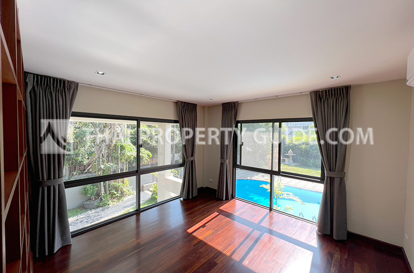 House with Private Pool in Sukhumvit 