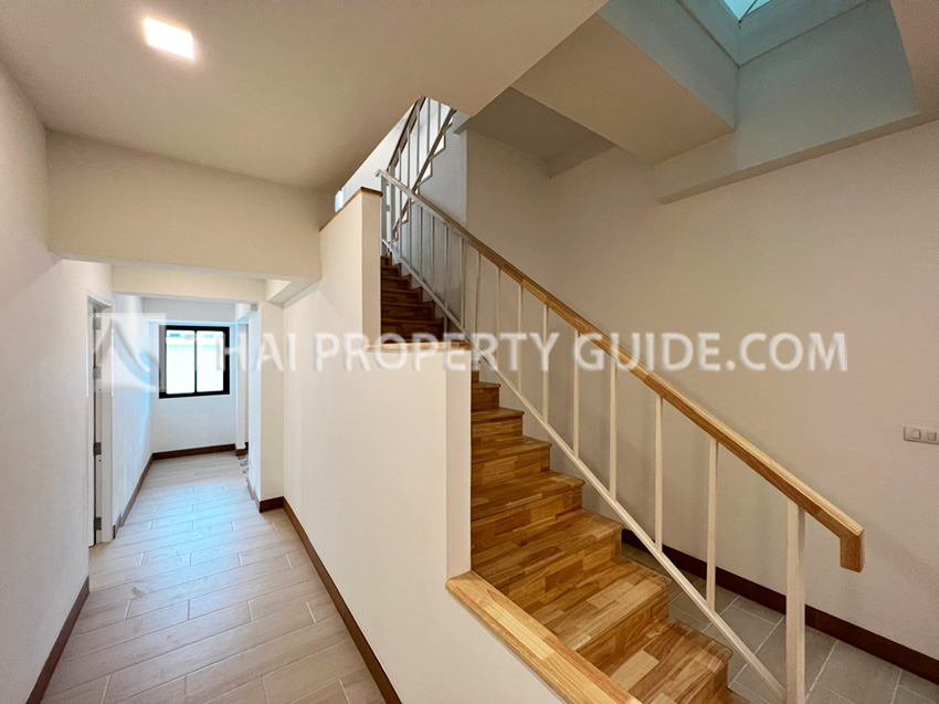 House with Private Pool in Sukhumvit 