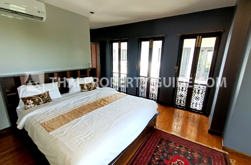 House with Private Pool in Sukhumvit 