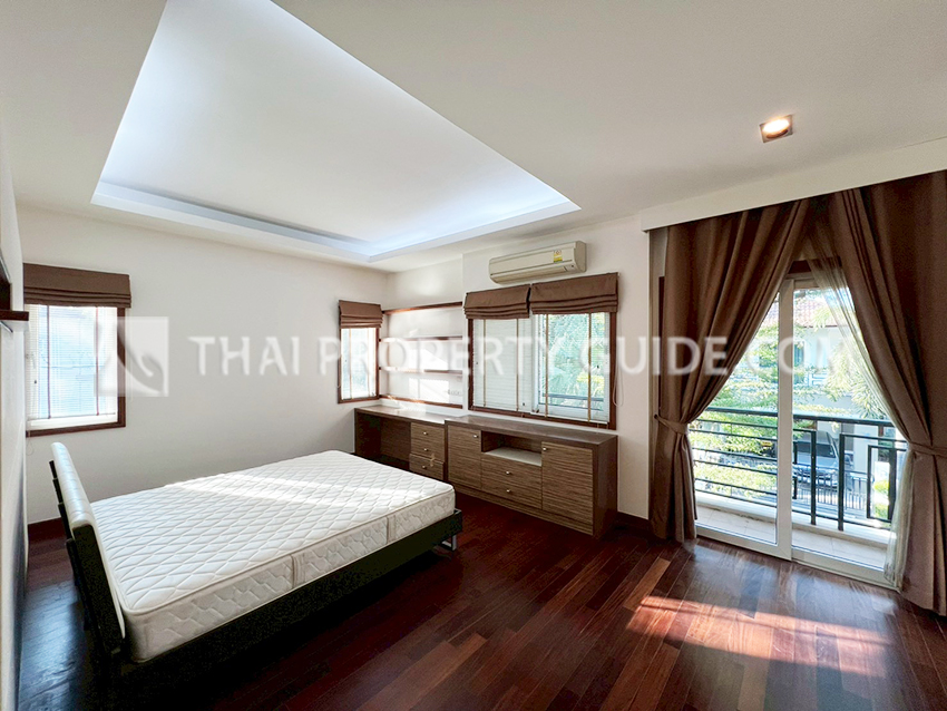 House with Private Pool in Sukhumvit 