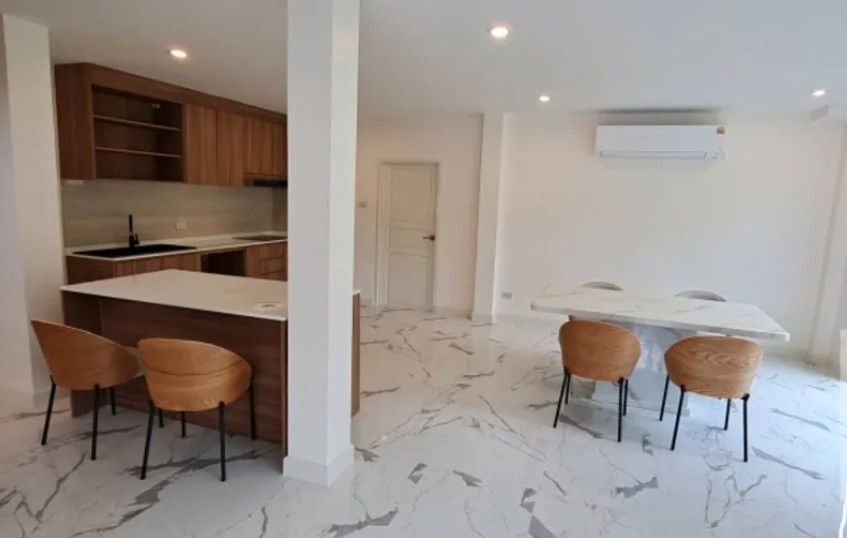 House with Private Pool in Sukhumvit 