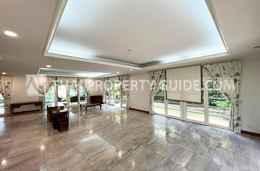 House with Shared Pool in Bangnatrad 
