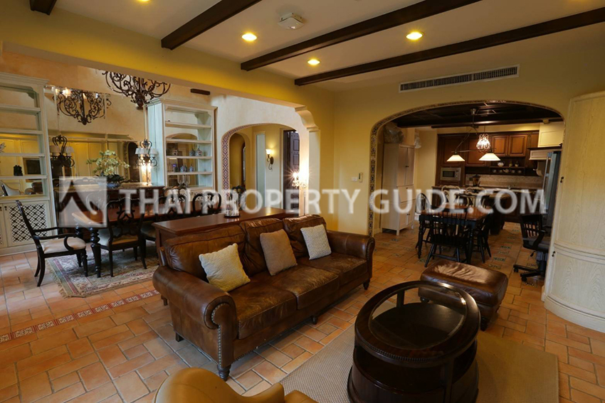 House with Shared Pool in Bangnatrad 