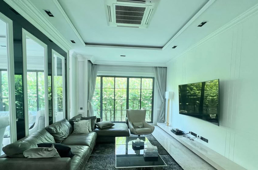 House with Shared Pool in Bangnatrad 