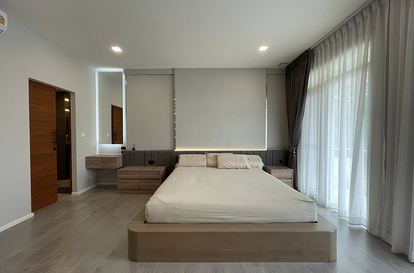 House with Shared Pool in Bangnatrad 