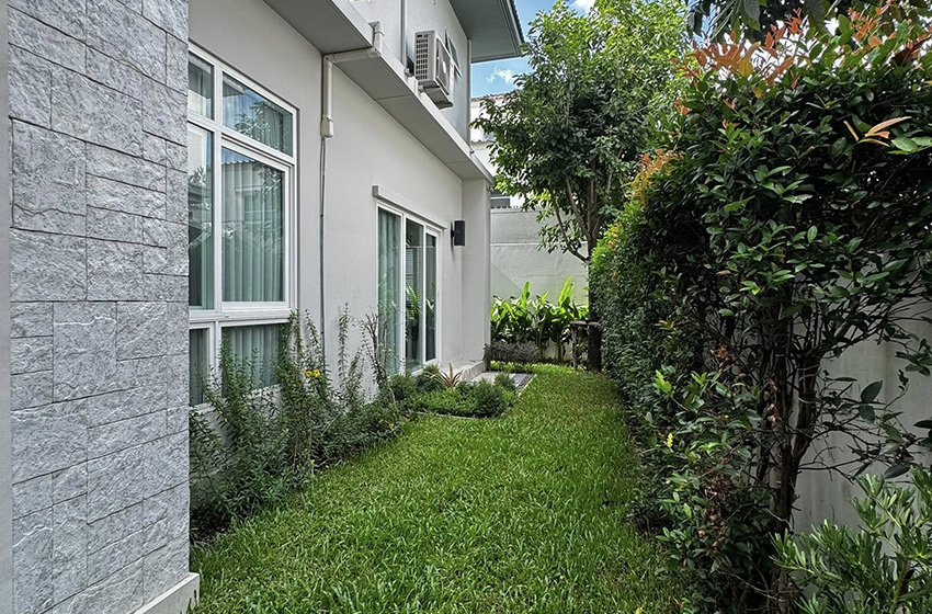 House with Shared Pool in Bangnatrad 