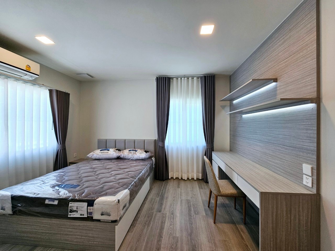 House with Shared Pool in Bangnatrad 