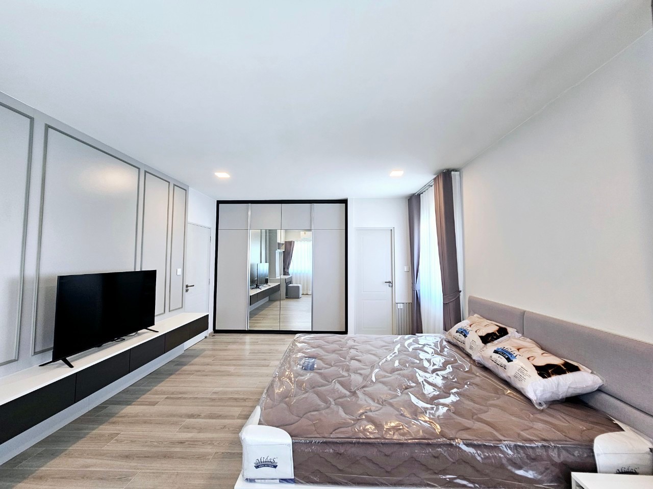 House with Shared Pool in Bangnatrad 