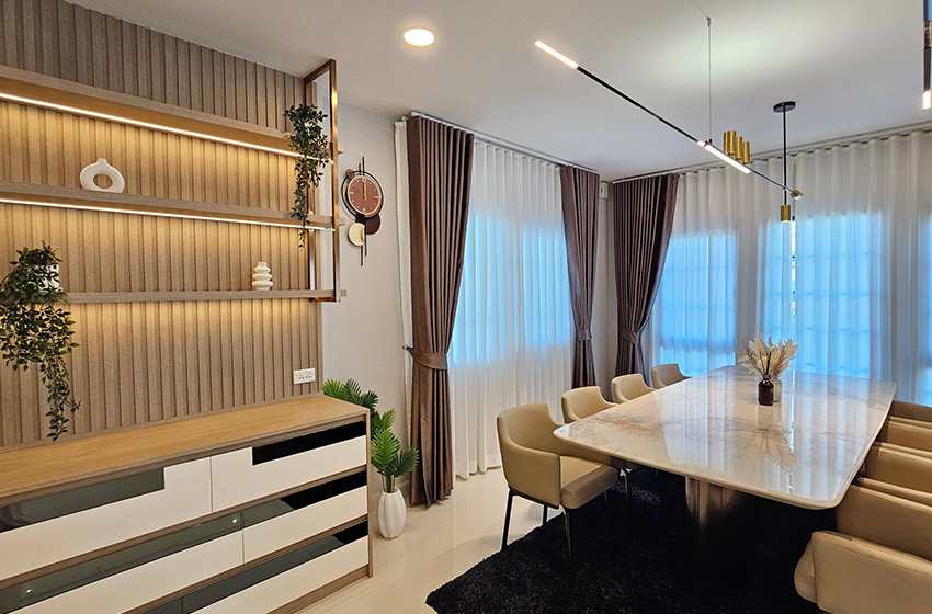 House with Shared Pool in Bangnatrad 