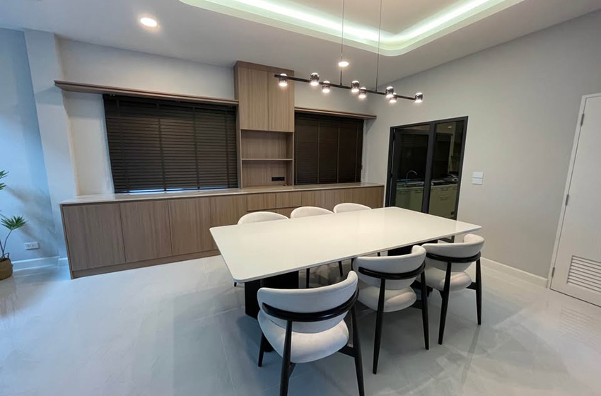 House with Shared Pool in Bangnatrad 