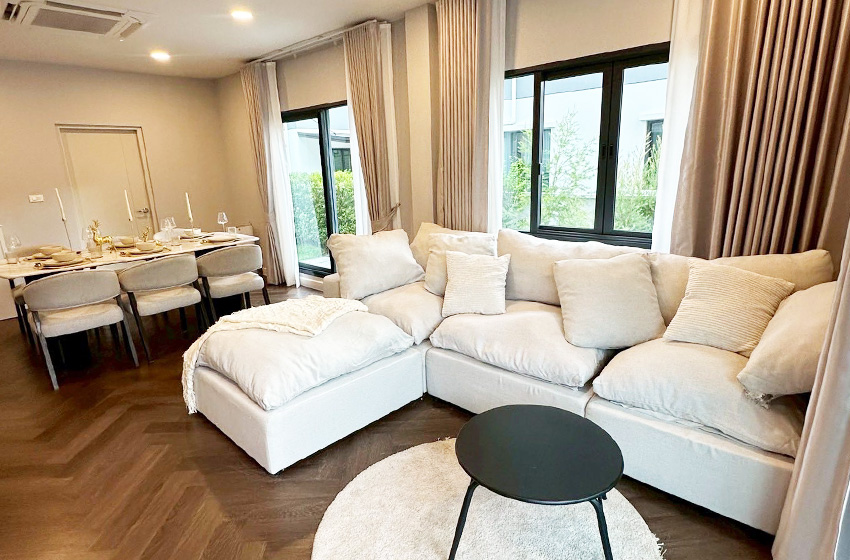 House with Shared Pool in Bangnatrad 