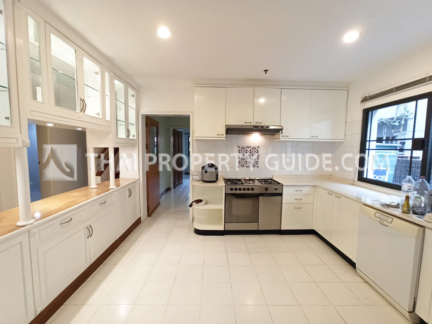 House with Shared Pool in Nichada Thani 