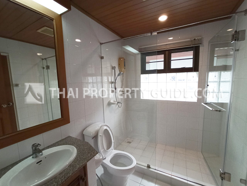 House with Shared Pool in Nichada Thani 