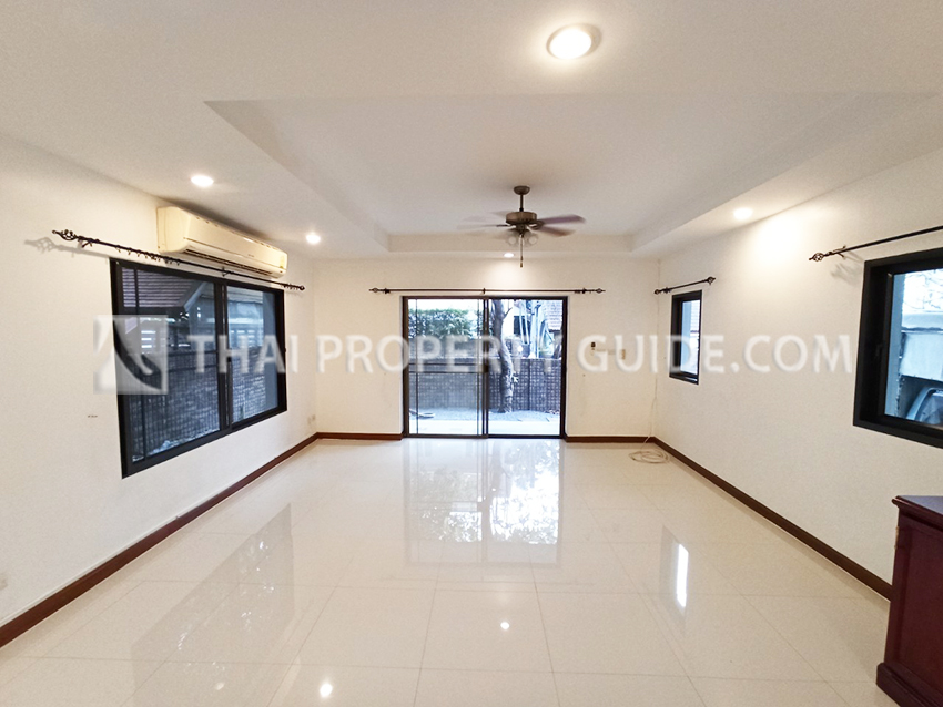 House with Shared Pool in Nichada Thani 