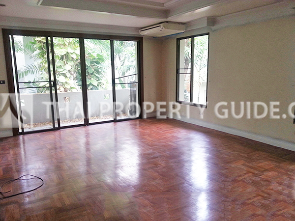 House with Shared Pool in Nichada Thani 