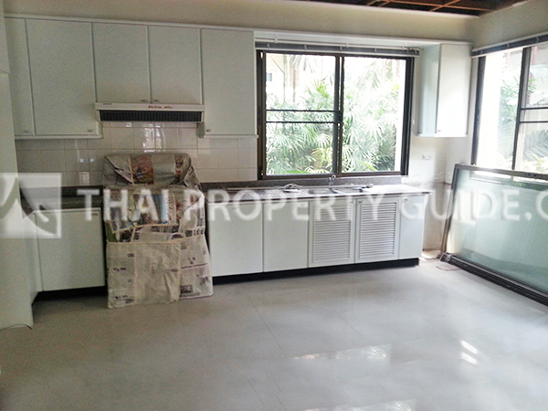 House with Shared Pool in Nichada Thani 