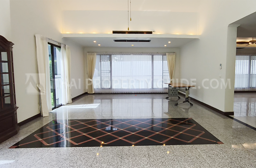 House with Shared Pool in Nichada Thani 