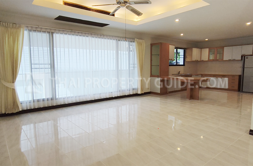 House with Shared Pool in Nichada Thani 