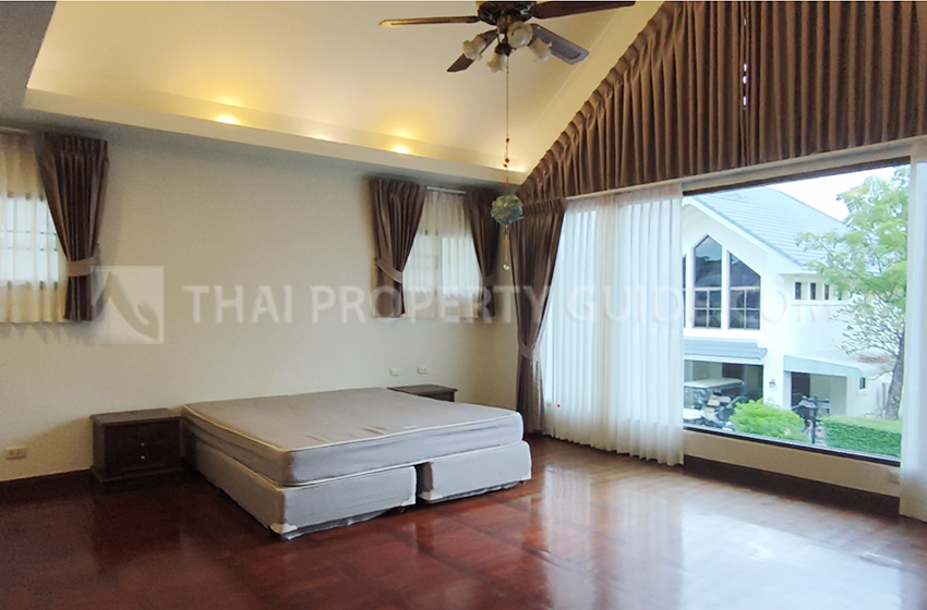 House with Shared Pool in Nichada Thani 