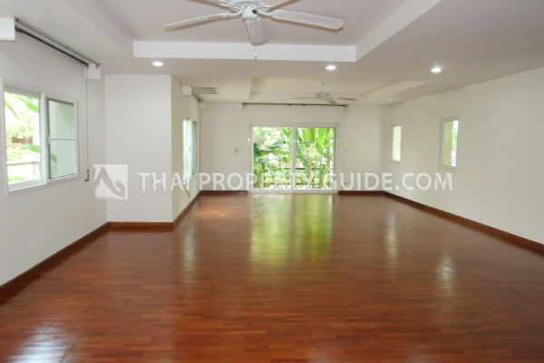 House with Shared Pool in Nichada Thani 