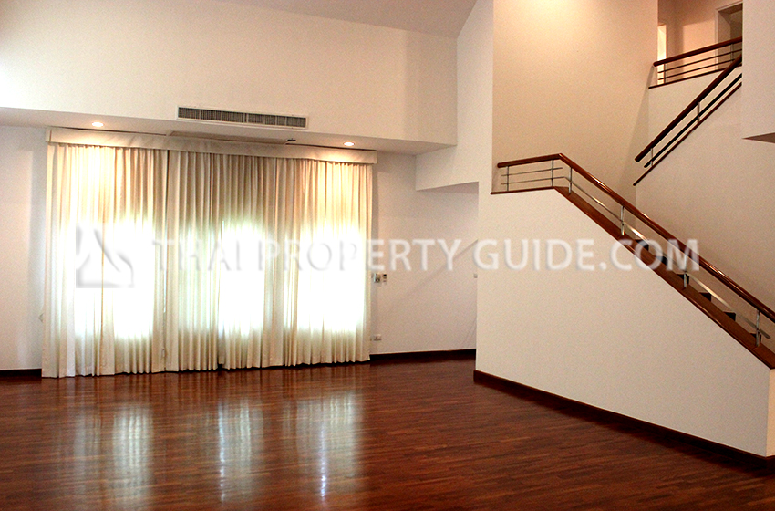 House with Shared Pool in Nichada Thani 