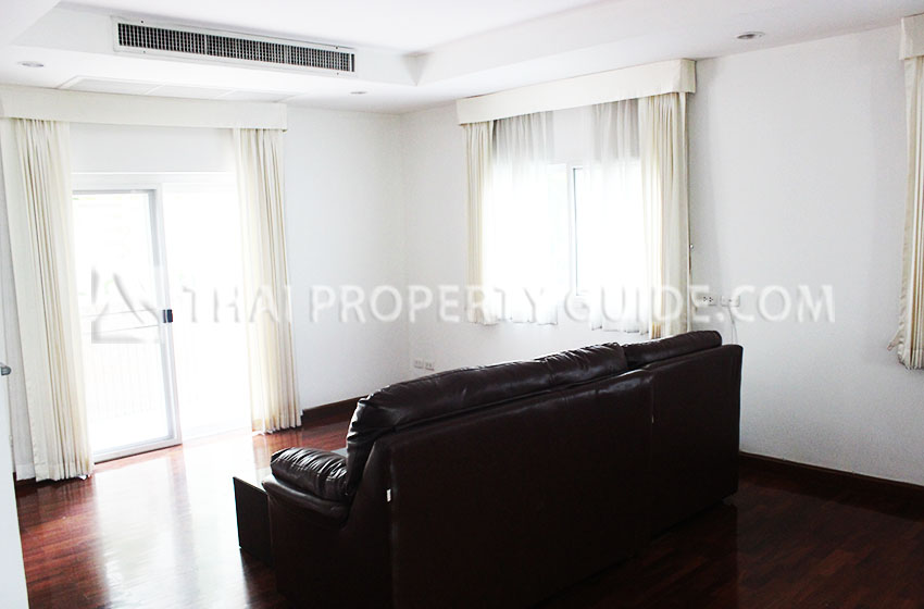 House with Shared Pool in Nichada Thani 