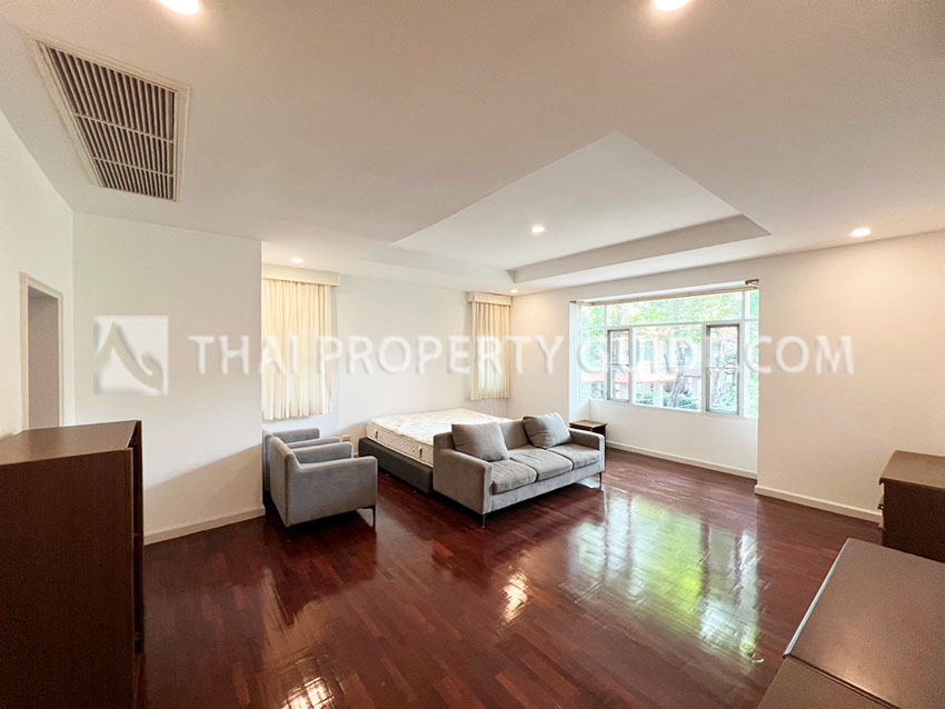 House with Shared Pool in Nichada Thani 