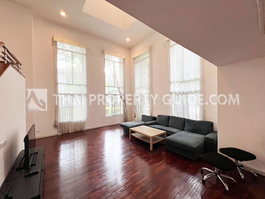 House with Shared Pool in Nichada Thani 