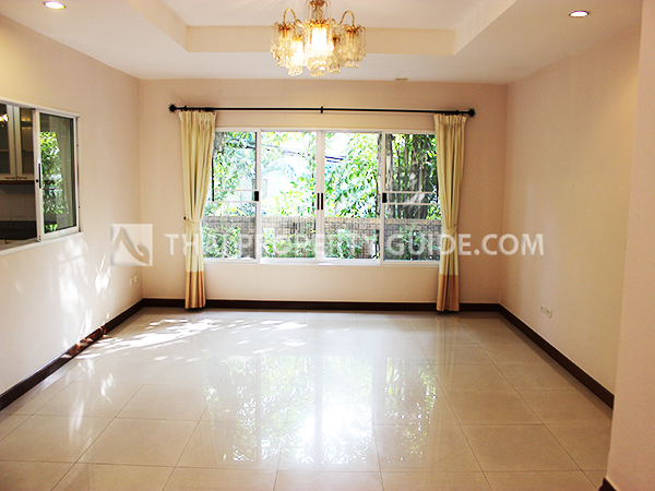 House with Shared Pool in Nichada Thani 