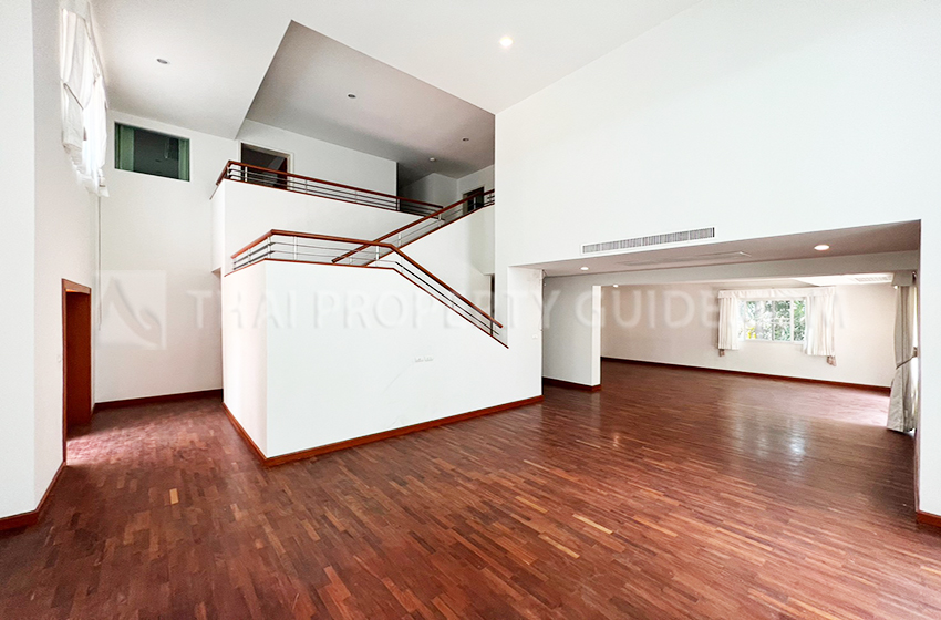 House with Shared Pool in Nichada Thani 