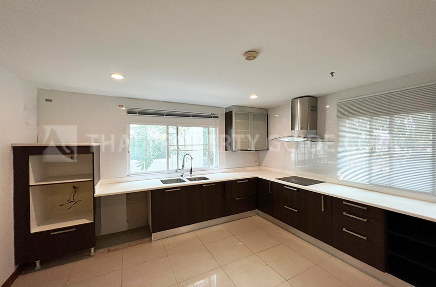 House with Shared Pool in Nichada Thani 