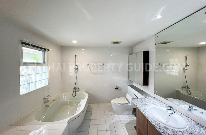 House with Shared Pool in Nichada Thani 