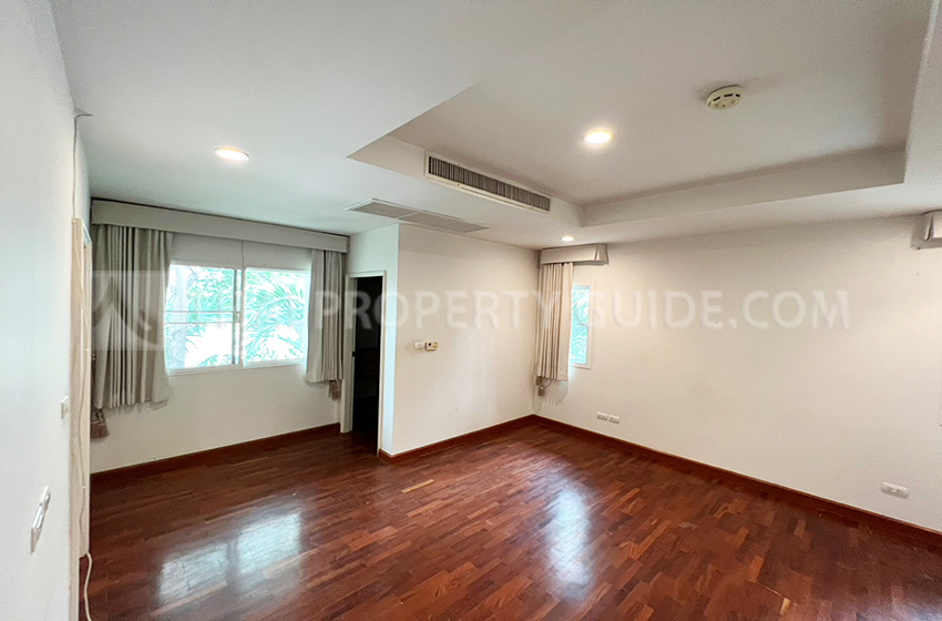 House with Shared Pool in Nichada Thani 