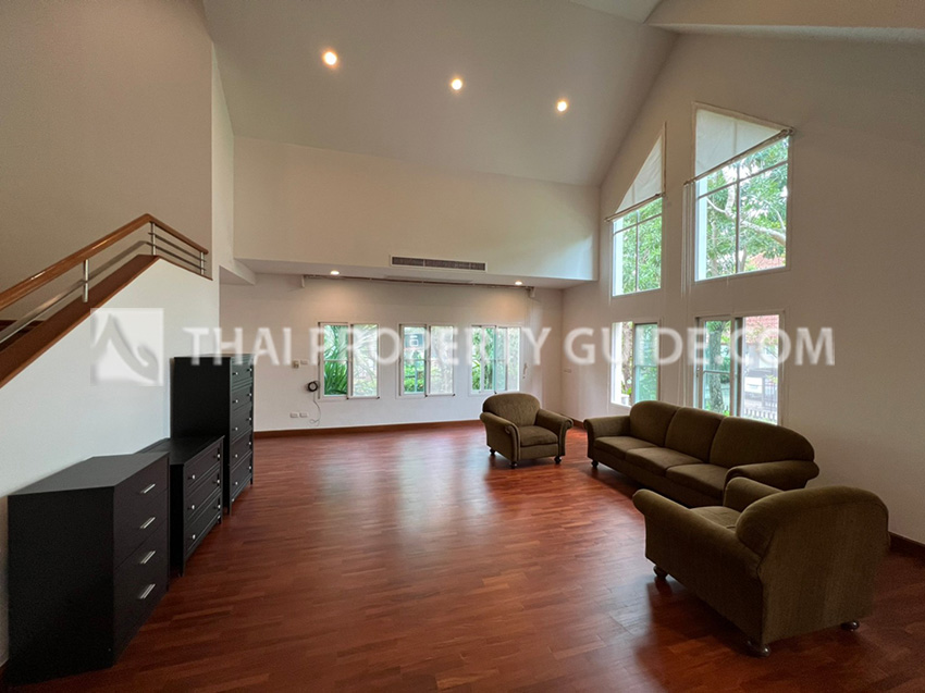 House with Shared Pool in Nichada Thani 