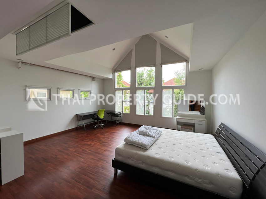 House with Shared Pool in Nichada Thani 