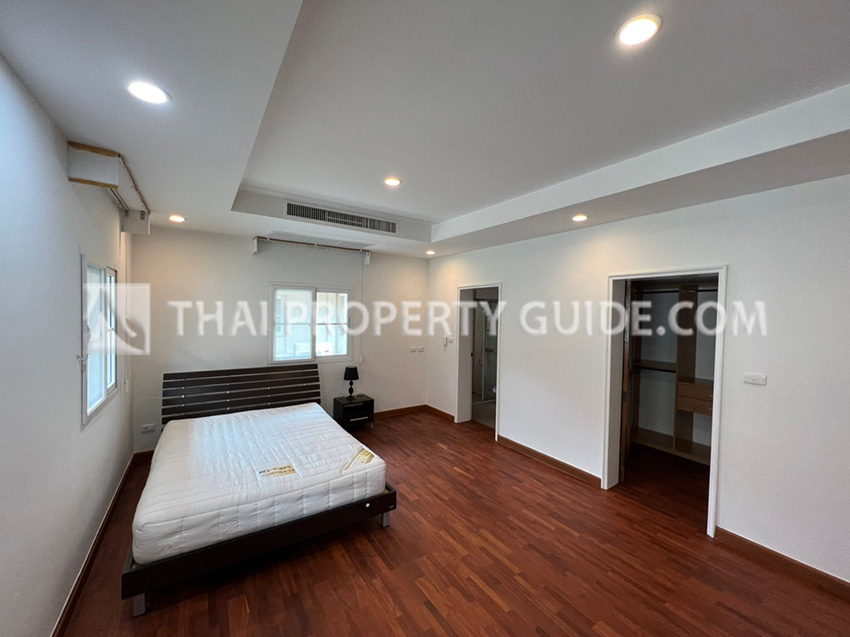 House with Shared Pool in Nichada Thani 