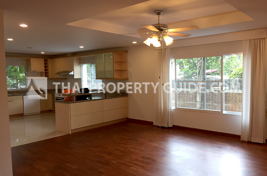 House with Shared Pool in Nichada Thani 
