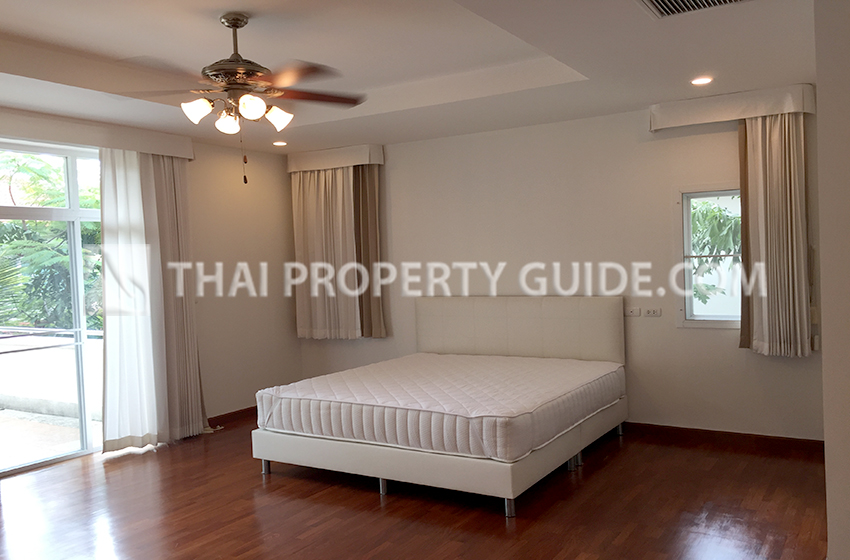 House with Shared Pool in Nichada Thani 