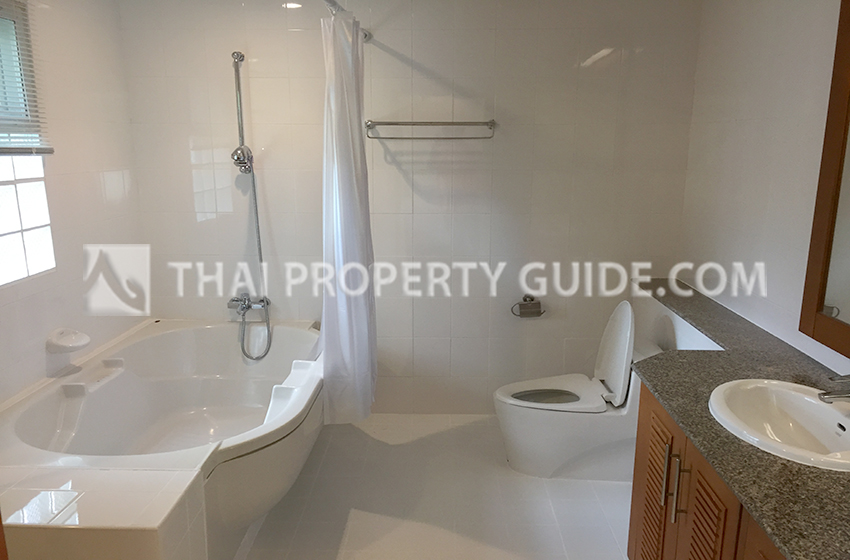 House with Shared Pool in Nichada Thani 