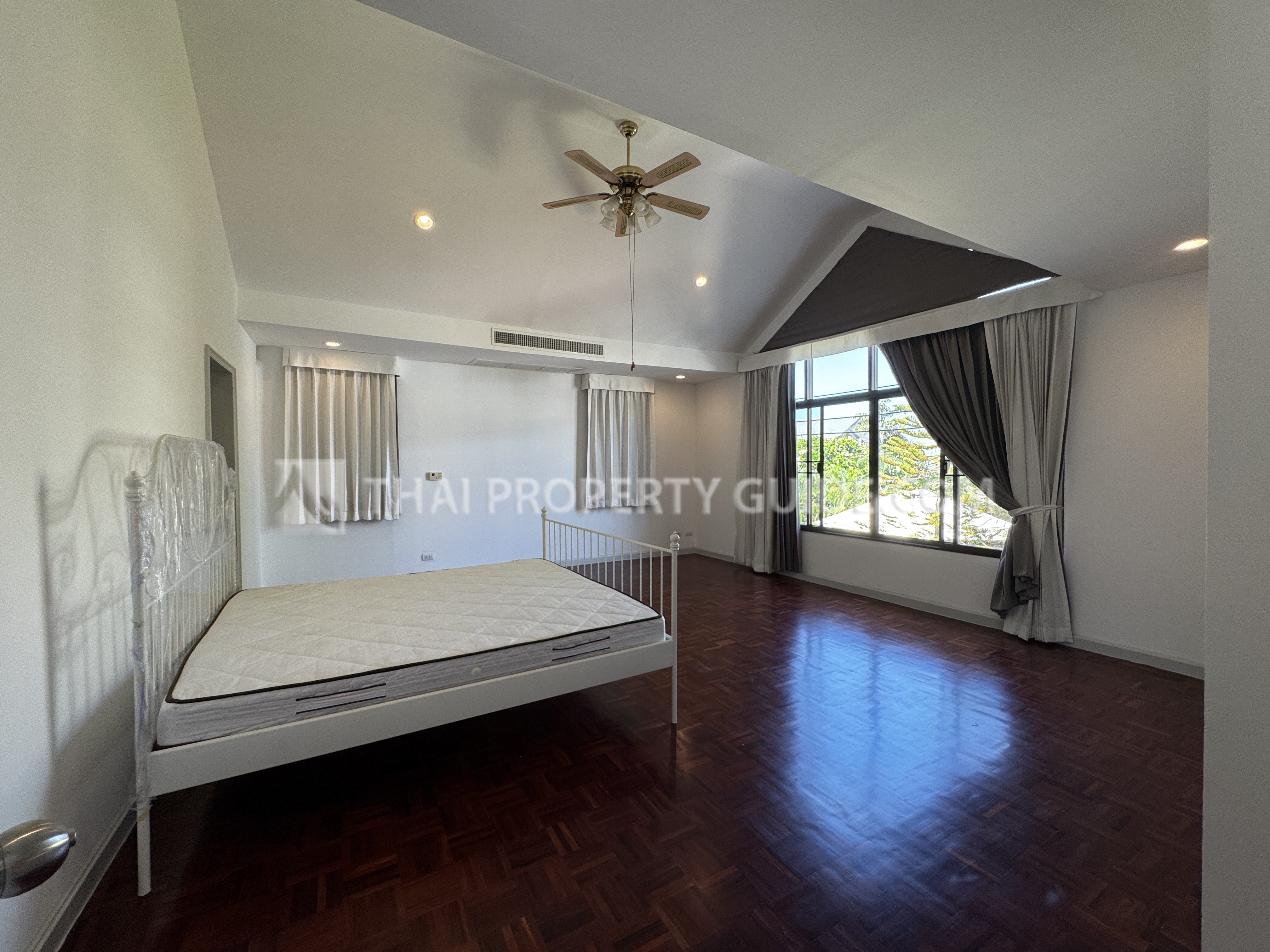 House with Shared Pool in Nichada Thani 