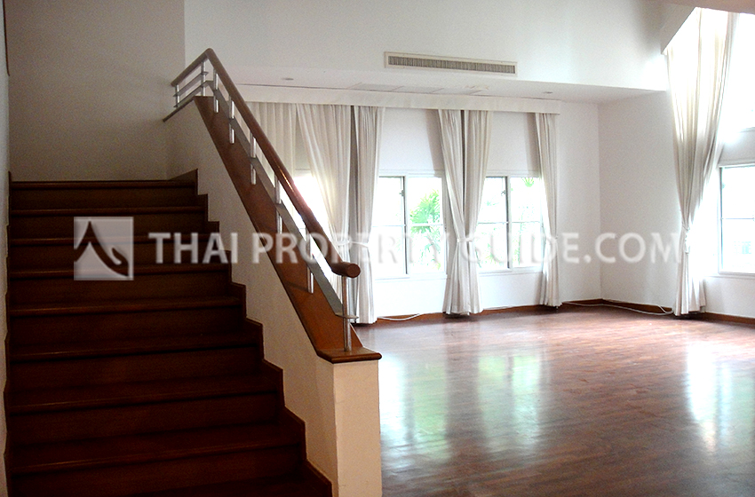 House with Shared Pool in Nichada Thani 