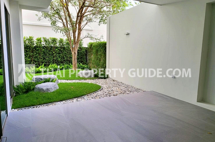 House with Shared Pool in Rama 9 
