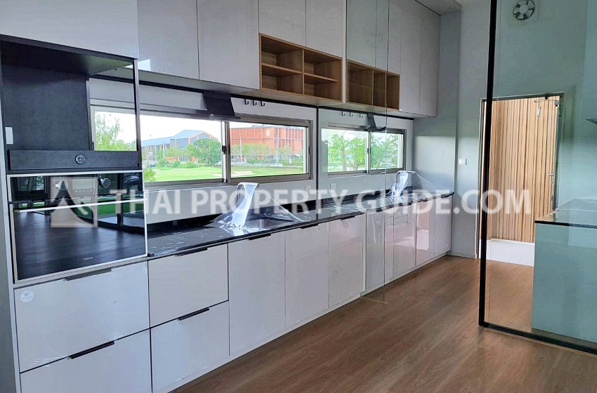 House with Shared Pool in Rama 9 