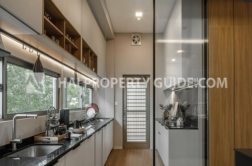 House with Shared Pool in Rama 9 