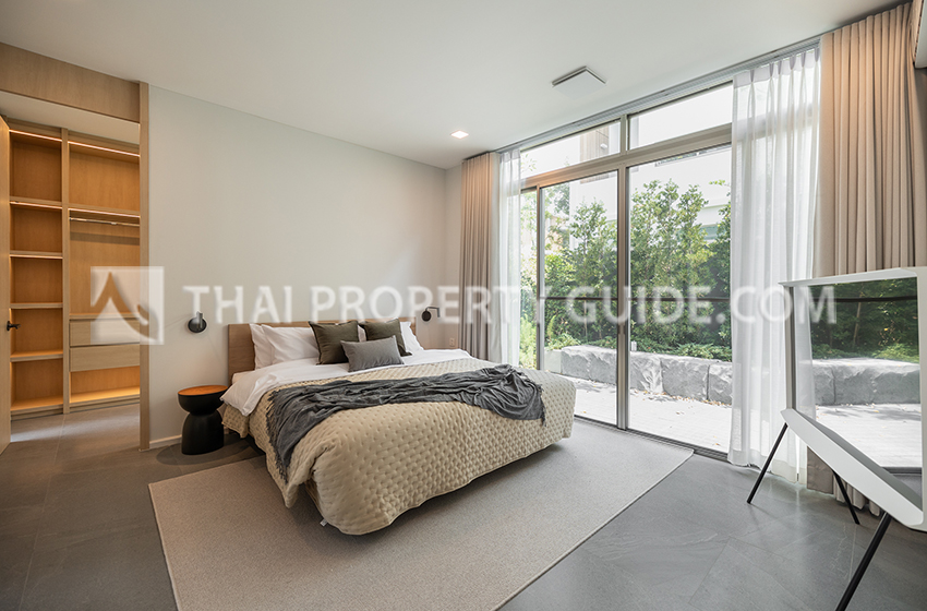 House with Shared Pool in Rama 9 
