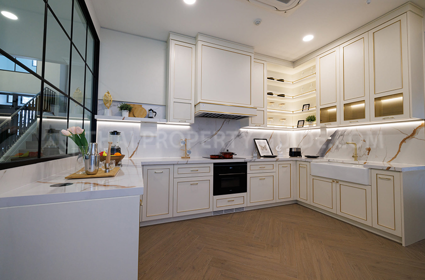 House with Shared Pool in Rama 9 