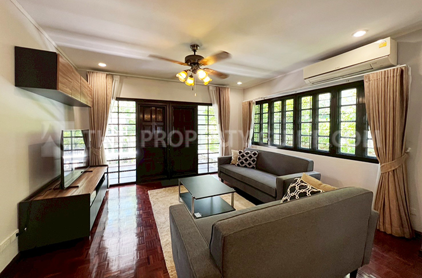 House with Shared Pool in Srinakarin 