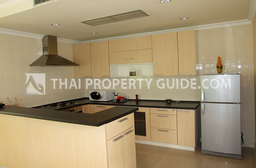 House with Shared Pool in Sukhumvit 