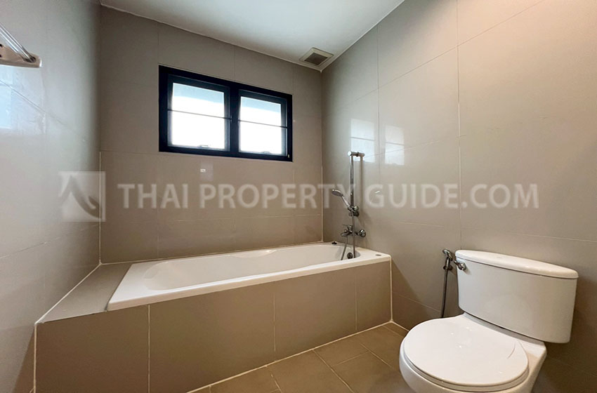 House with Shared Pool in Sukhumvit 