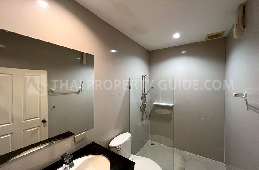 House with Shared Pool in Sukhumvit 